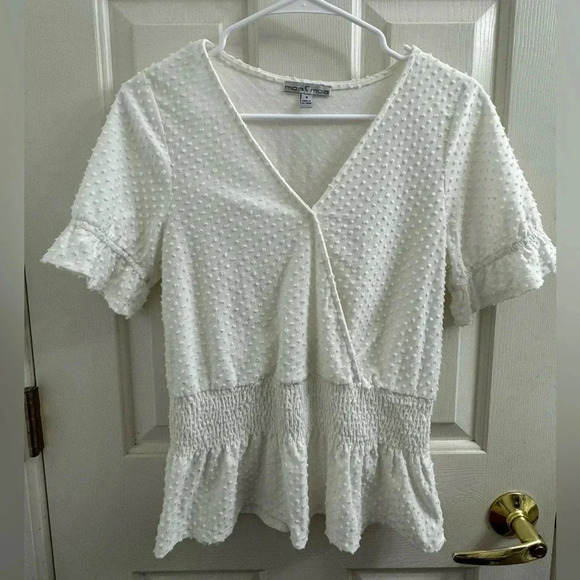 Moa Moa white v neck Swiss dot short sleeve smocked blouse - Picture 1 of 6